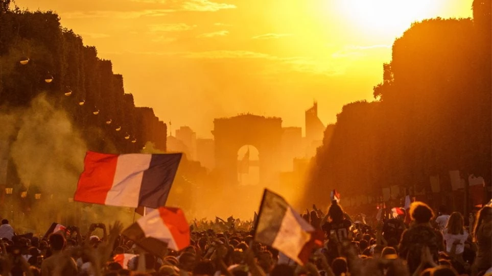 Γαλλία: Υπό κράτηση 292 άνθρωποι για επεισόδια στους εορτασμούς του Μουντιάλ